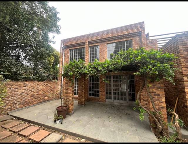 3 BEDROOM TOWNHOUSE FOR SALE IN BROOKLYN